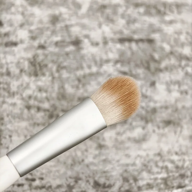 Double head Eyeshadow Brush Facial Concealer Brush Brightening and Toning Eye brush