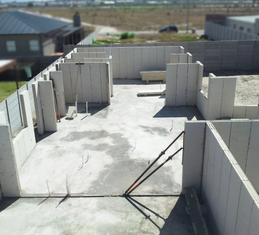South America 180m2 Casa in Argentina Steel Prefabricated Pool Villa With Large Glass Sliding Door Houses