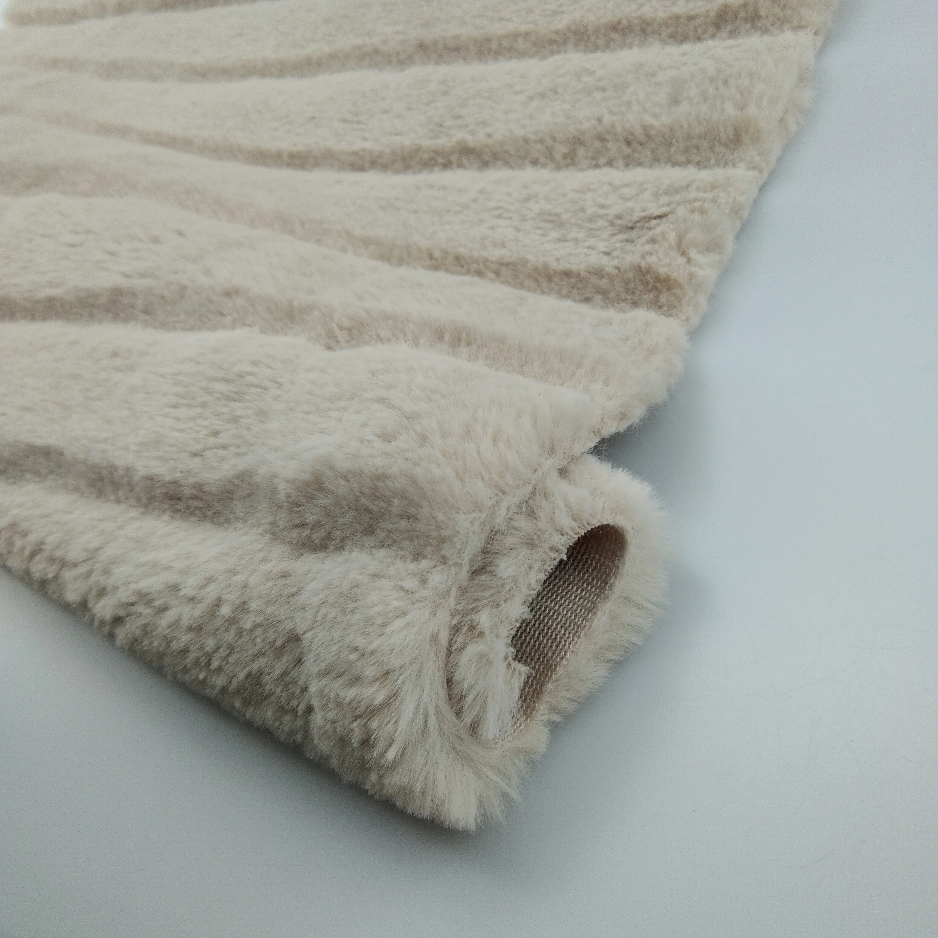 SOFT HAND FEEL FASHION WARM HIGH QUALITY RABBIT FAUX FUR FOR GARMENT/ HOME TEXTILE/ TOYS