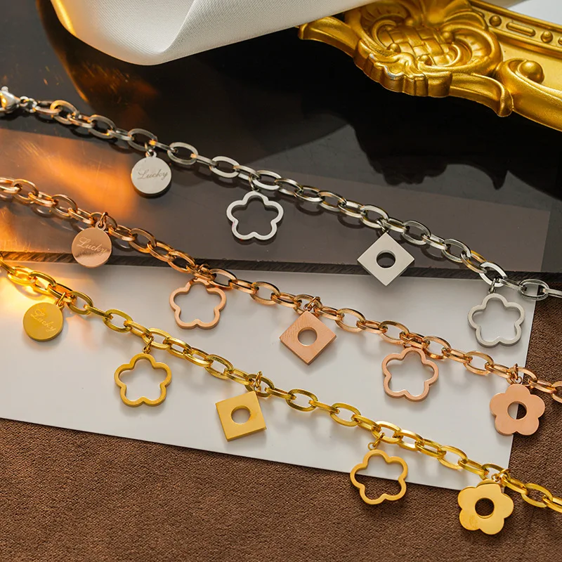Wholesale Heart Love Four Leaf Clover Designer Non Tarnish 18k PVD Gold Stainless Steel Charm Titanium Ladies Women Bracelets