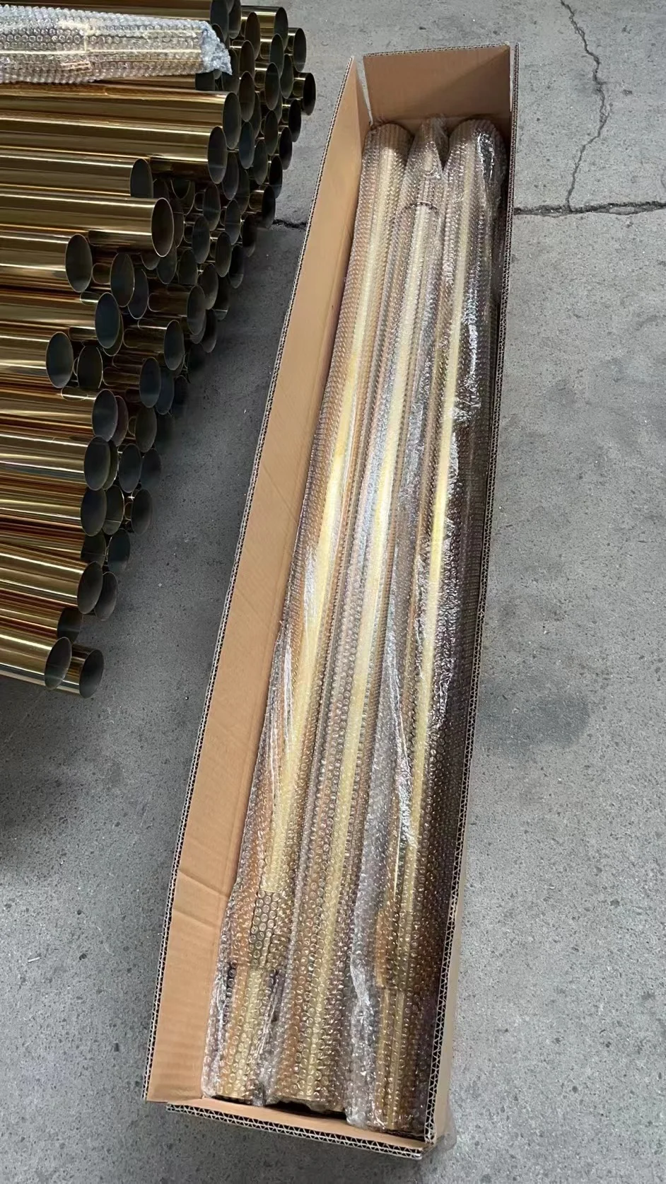 Custom 2.6m 3m stainless steel flagpole mirror polished straight office indoor free standing base gold silver flag pole