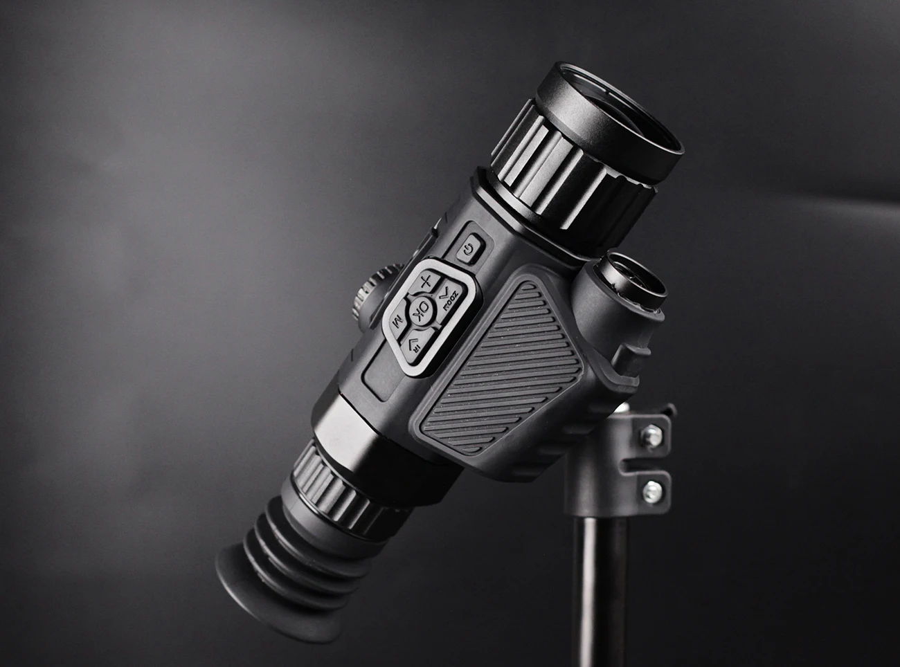 LKT06-35 12um   640*512   35mm thermal monocular scope with Adjustable Color Palettes, 8X Digital Zoom