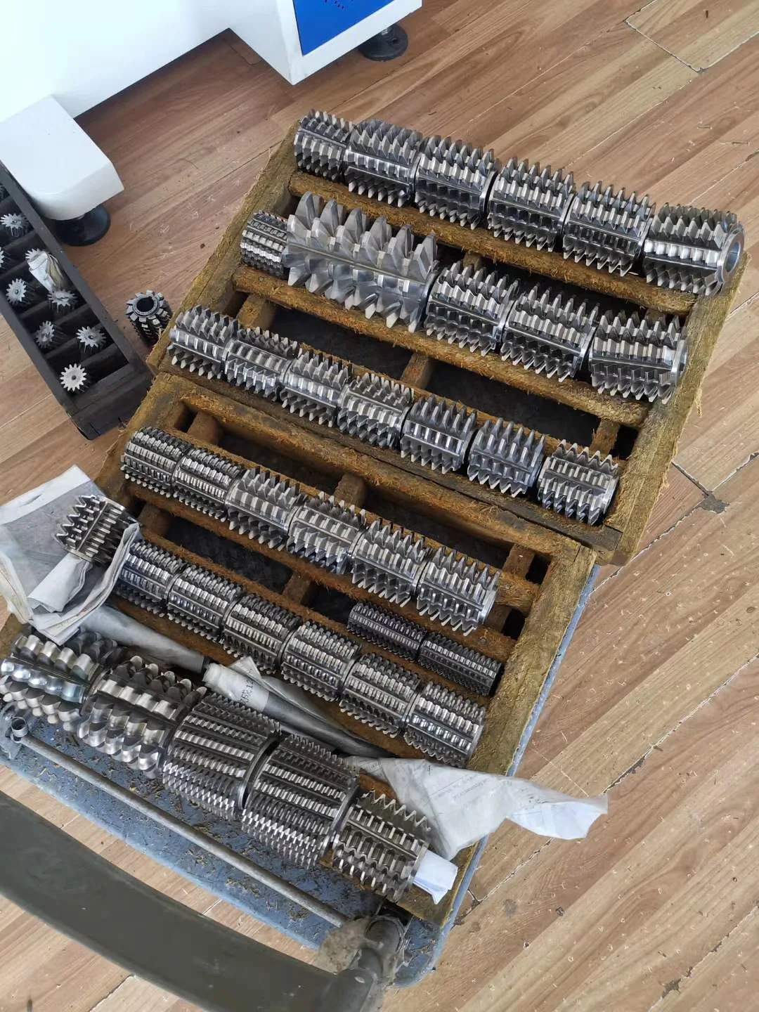 HSS and PM involute gear hobs
