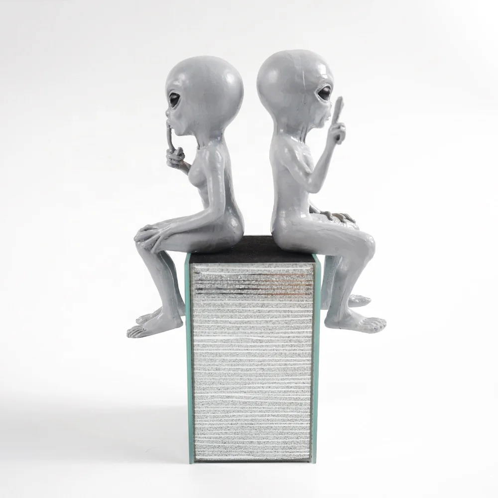 Aliens Creative Ornaments Garden Sculpture Decorations Ufo Outdoor Dwarf Resin Crafts