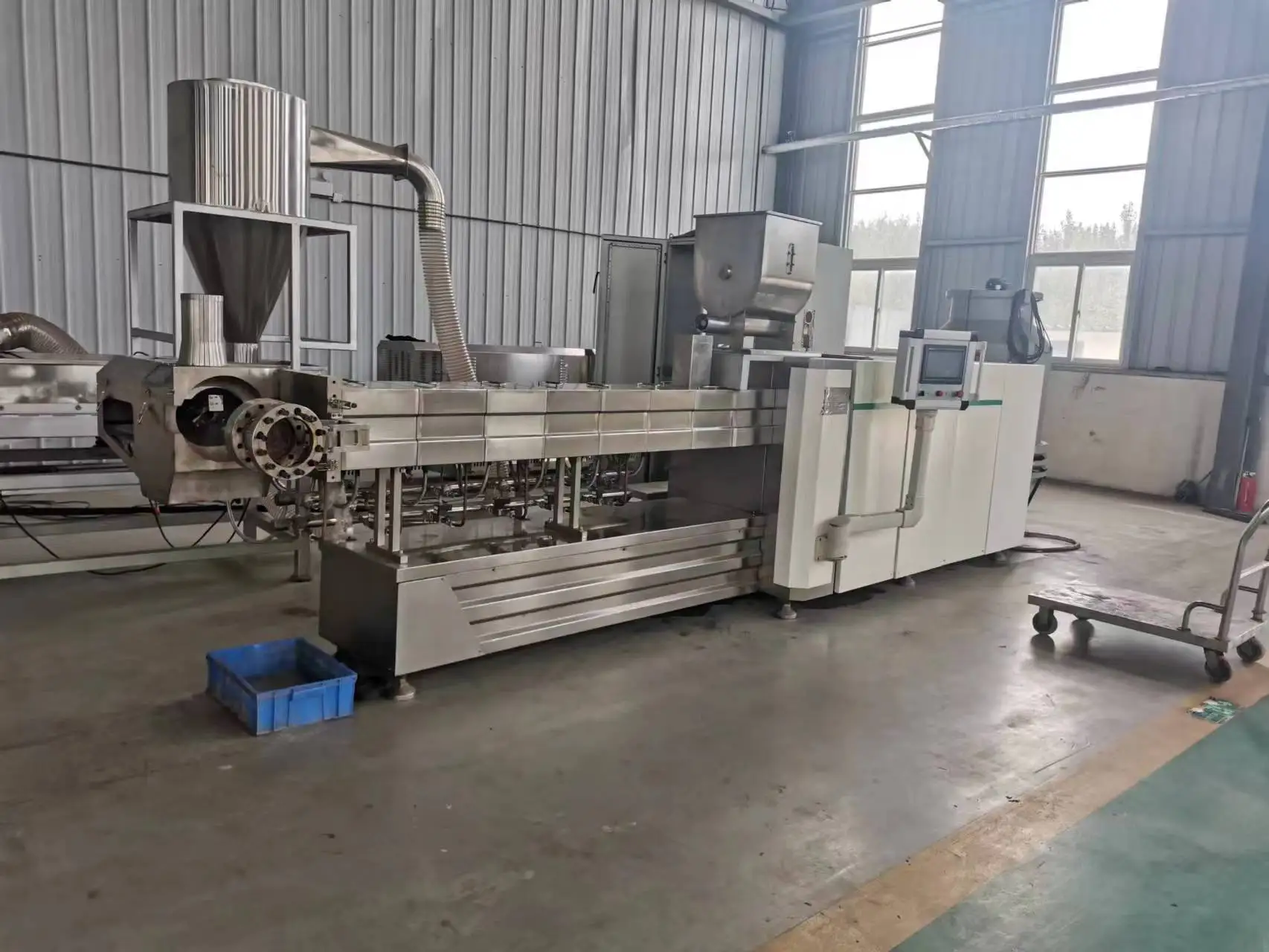 200kg/h twin screw extruder for puffed snacks food production corn flakes machinery price small corn flakes making machine