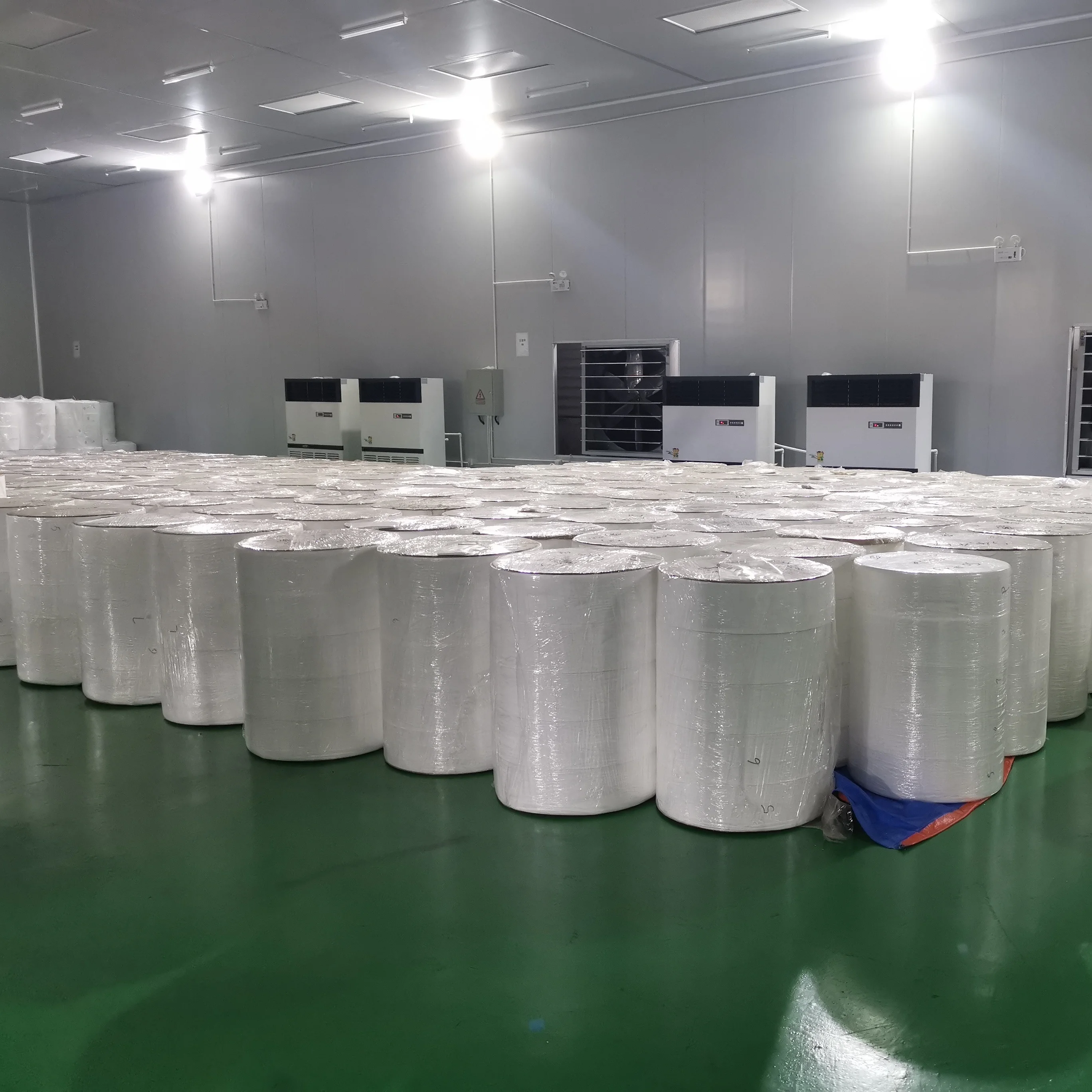 100% PP Meltblown nonwoven Fabric BFE99 BFE95 Filter Material for Facemask