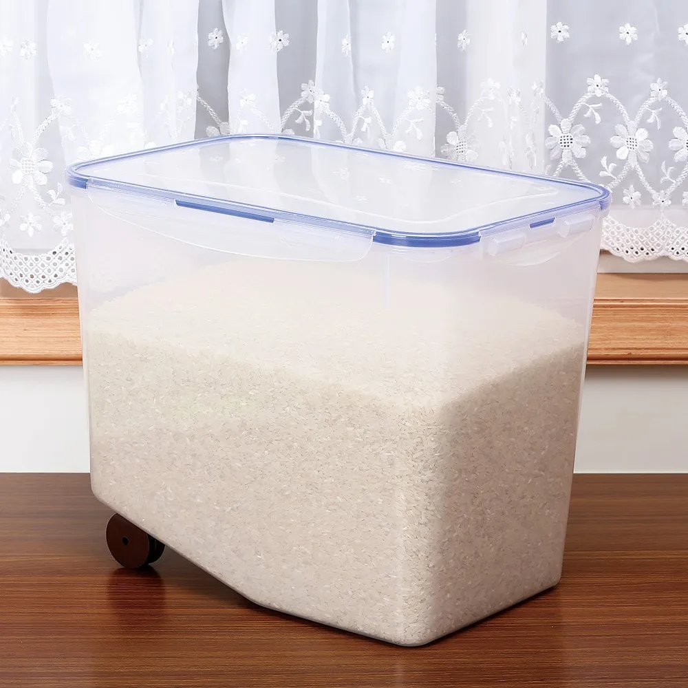 
Large capacity Food Storage Containers Plastic Storage Containers Airtight Leakproof With Locking Lids 