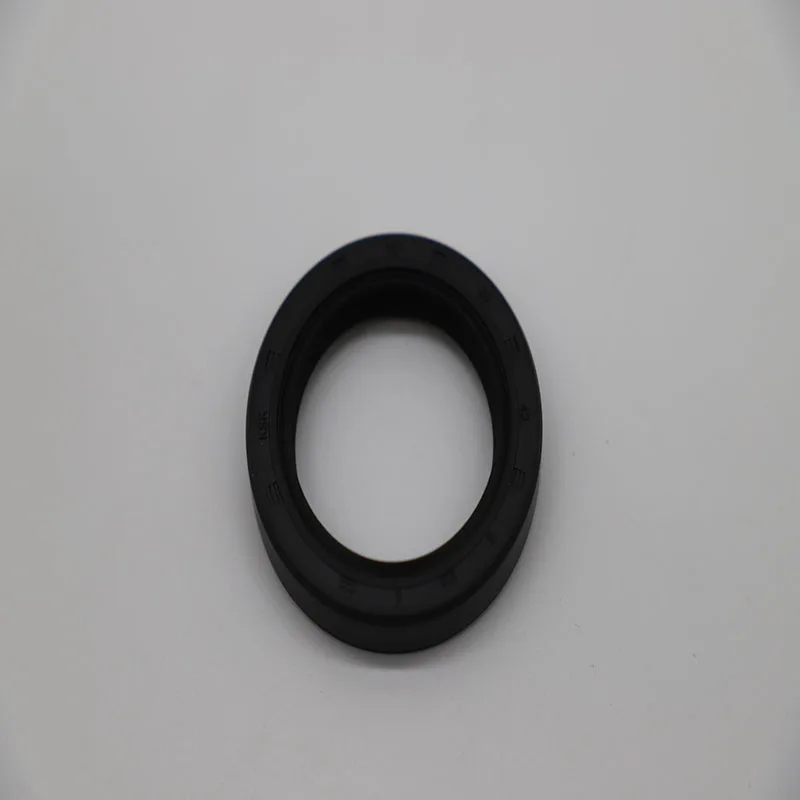 NAK China Plant Manufactures High Temperature Resistant Oil Seal NBR FKM FPM Rubber Seal TC Type Framework Oil Seals
