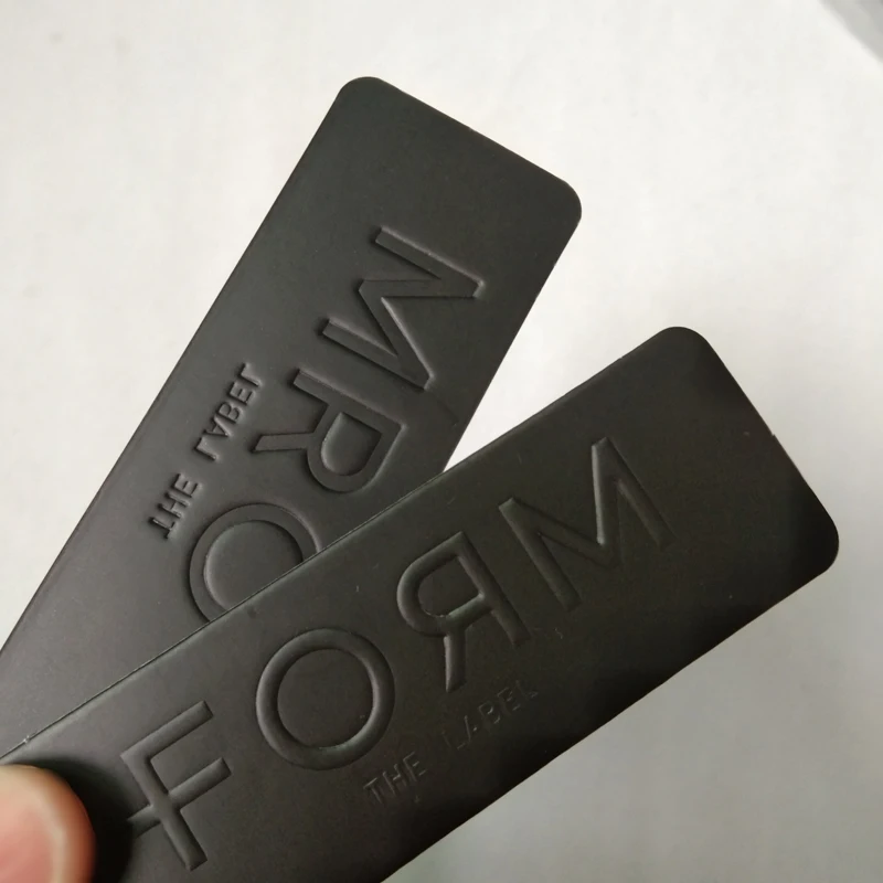 Directly Factory Recycled cardboard Swing tag, Custom Private Brand Name Emboss Card hang tag for jeans