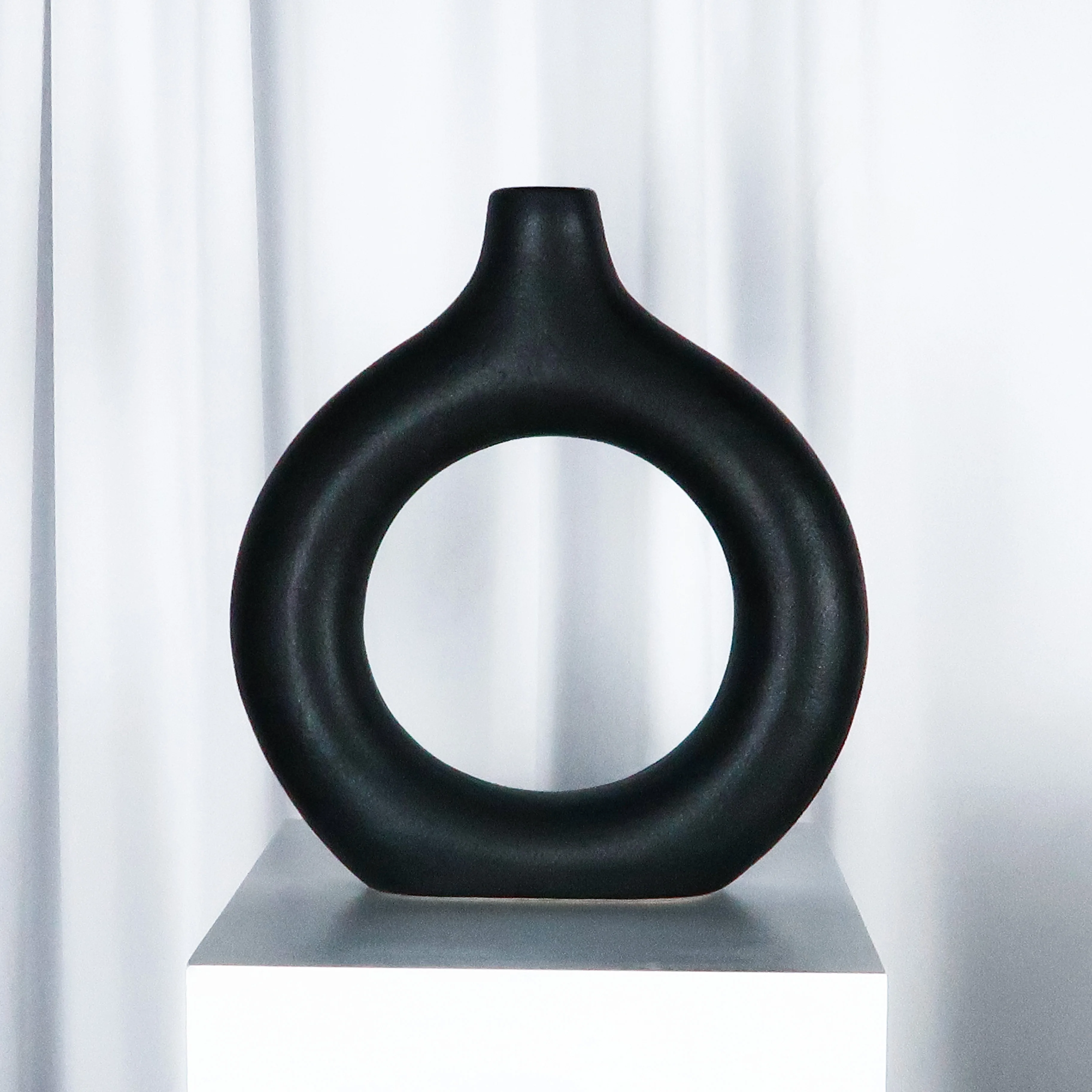 Скандинавская ваза в форме черного пончика, Цветочная композиция для гостиной, украшение для спальни, офисное украшение, керамическая ваза