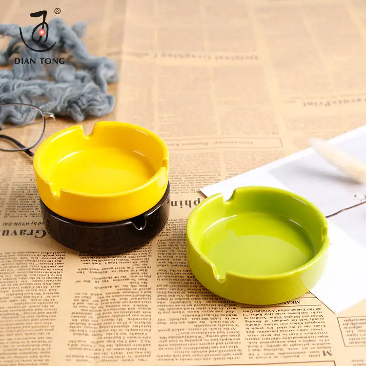 Custom logo printed home use porcelain ceramic ash tray hotel porcelain ceramic round ashtray