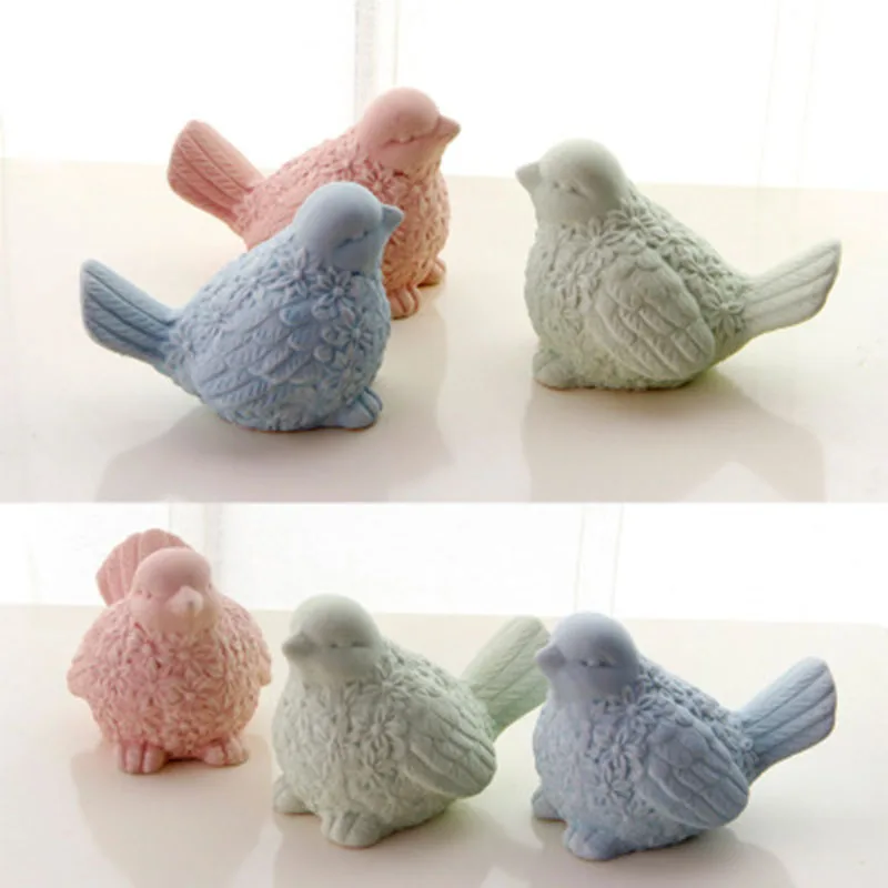 
European Style Rural Scrub Matte Ceramic Bird Magpie Craft Home Decoration Accessories Modern Desktop Small Ornaments 