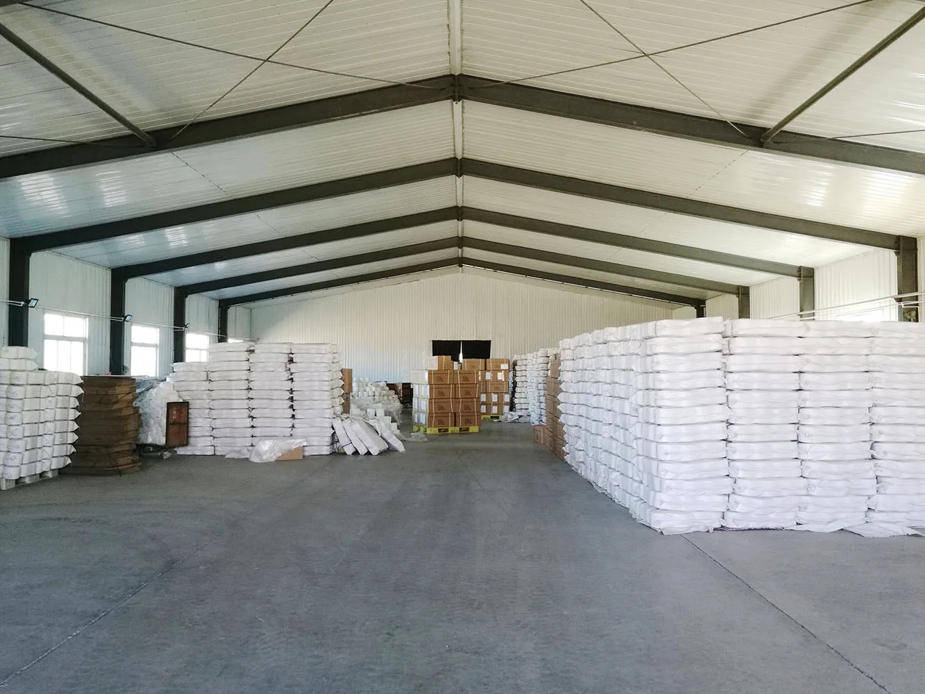 100% из полиэфирного волокна Yizheng для шитья полутусклые нитки 40/2