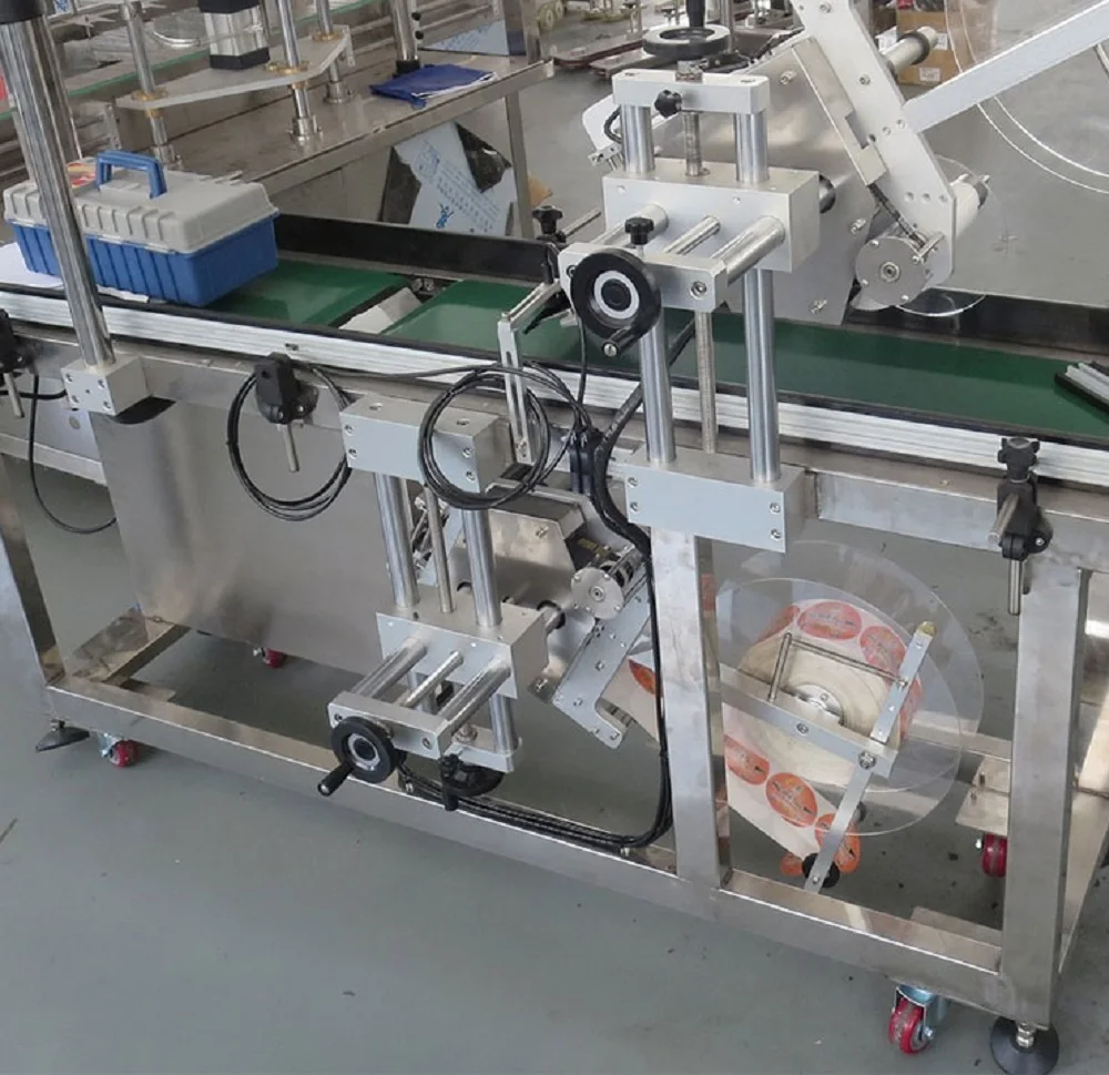 YM210 carton box corner lid plane side sticker labeler  Auto flat top and bottom surface labeling machine