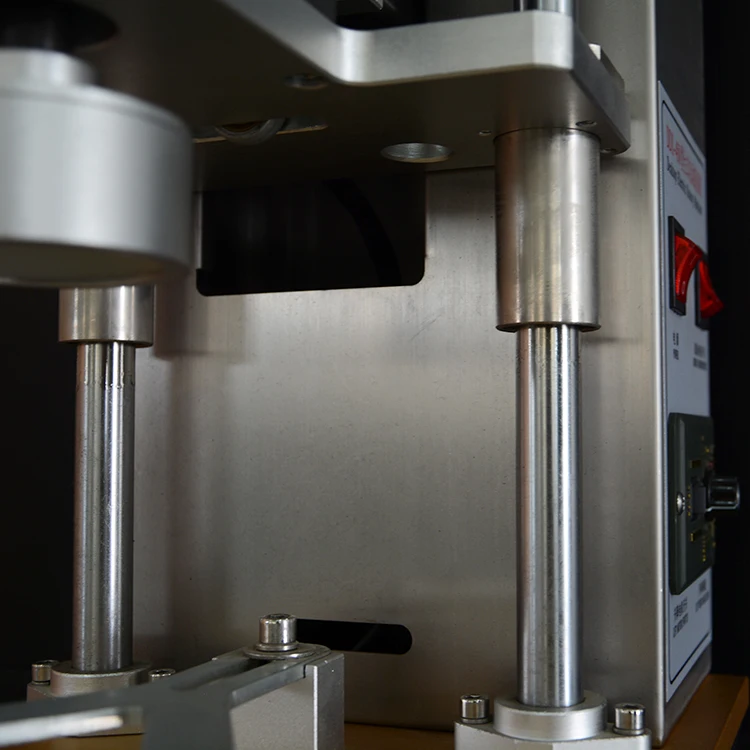 Cheap Factory Price twist off capping vacuum capping machine Pet Bottle Capping Machine