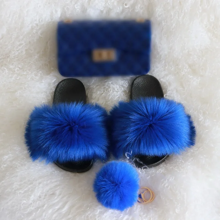 kids fur slippers (6).JPG