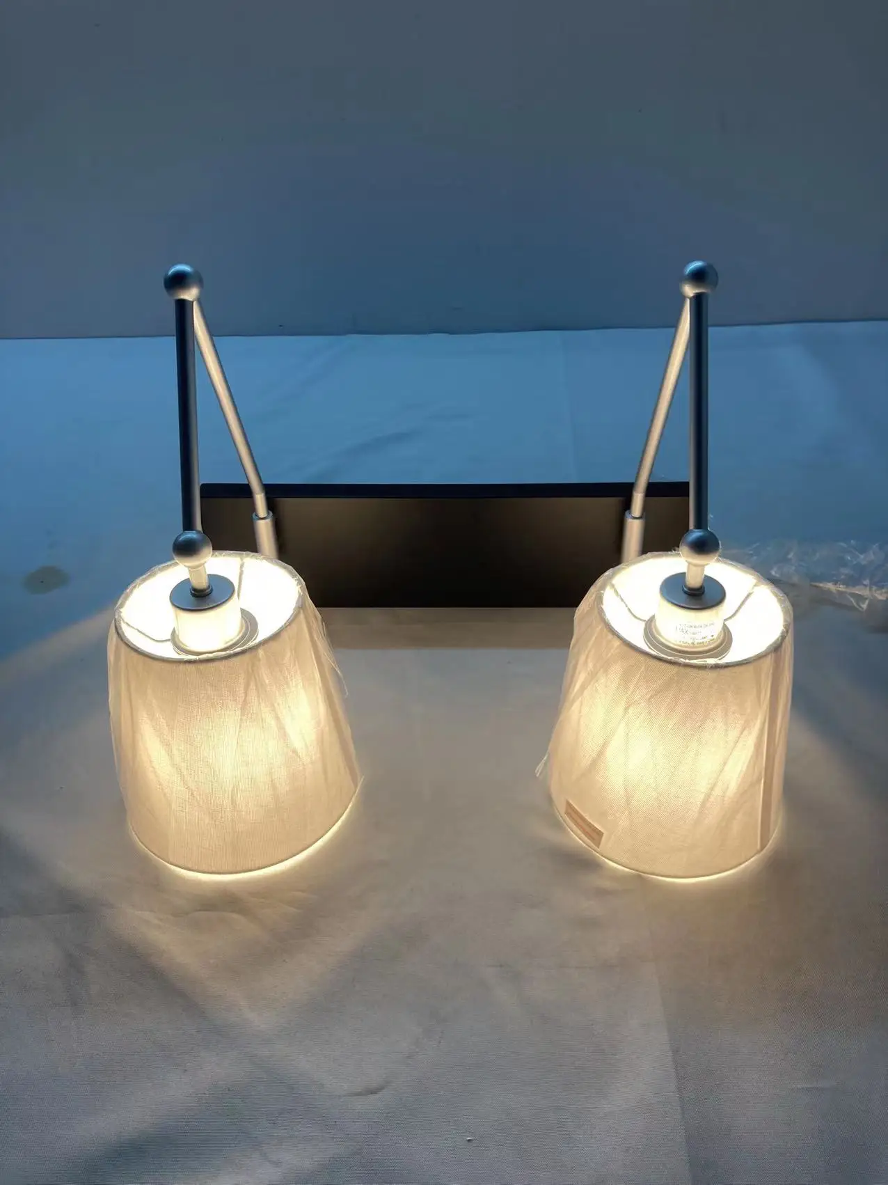 UL cUL listed IHG Holiday Inn H4 Queen guestroom bedside double headboard wall sconce lamp