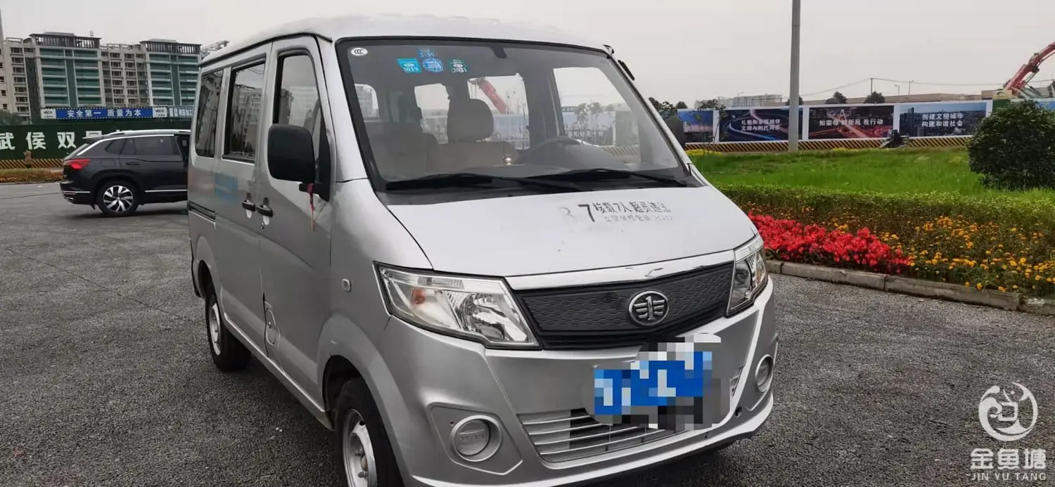 Дешевые китайские б/у автомобиля FAW Цзябао V75 2015 1.0L 7-мест подержанных автомобилей