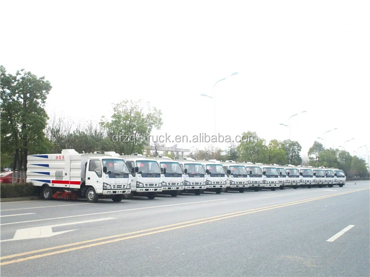 3000L 5000L water tank and used water tank Japan brand 1SUZU dust sweeper car vacuum cleaner truck cost