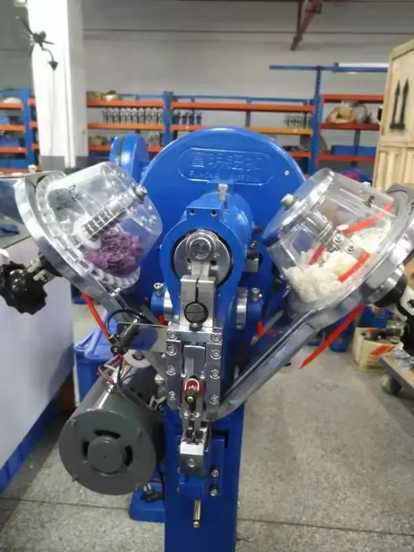 automatic plastic snap button fastening machine