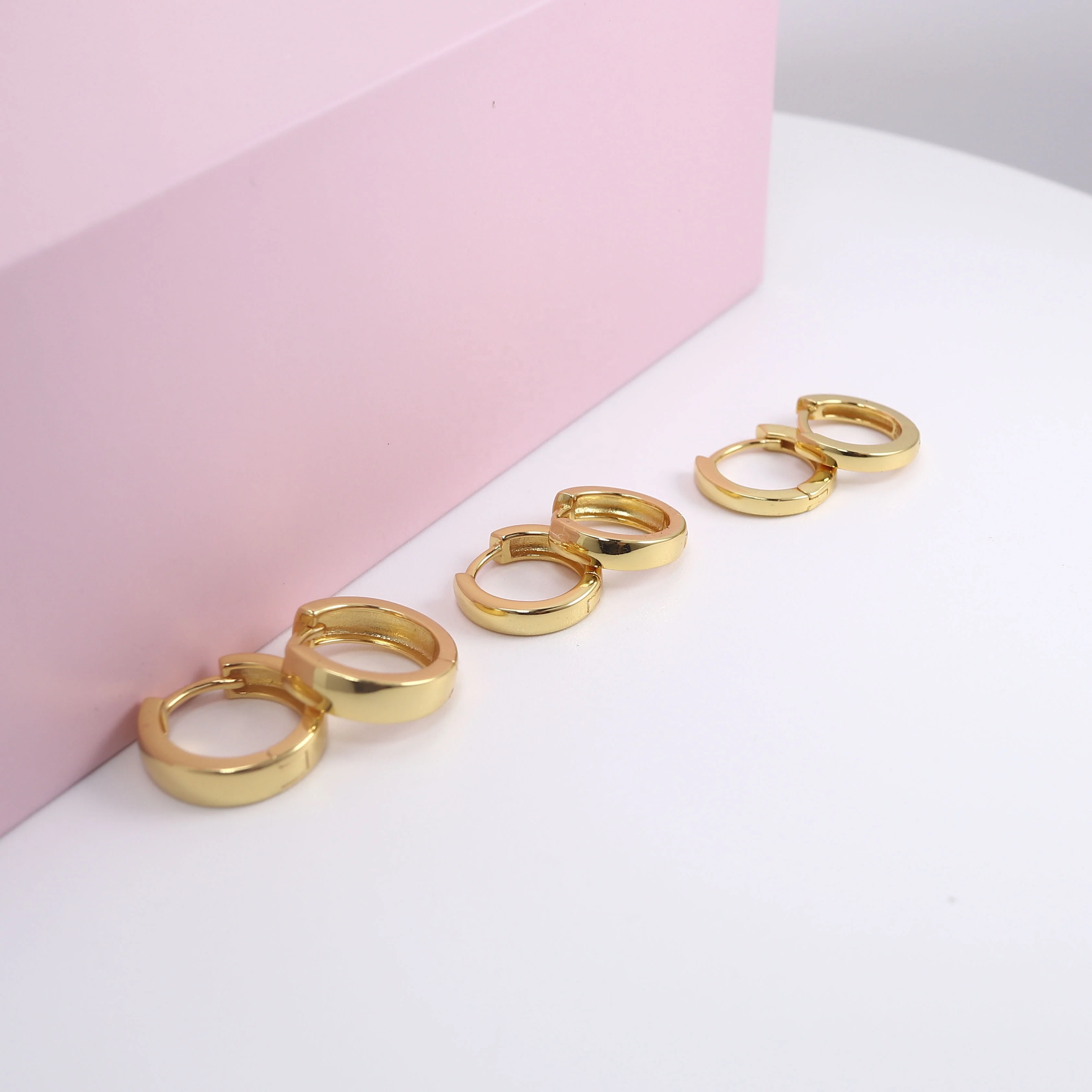 Custom Plain Minimalist 18k Gold Plated Mini Tiny Simple Rectangle Small Huggie Hoop 925 Sterling Silver Women Earrings Jewelry