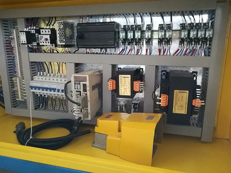 Angle steel flange line meets European high-end standards china hvac duct machine