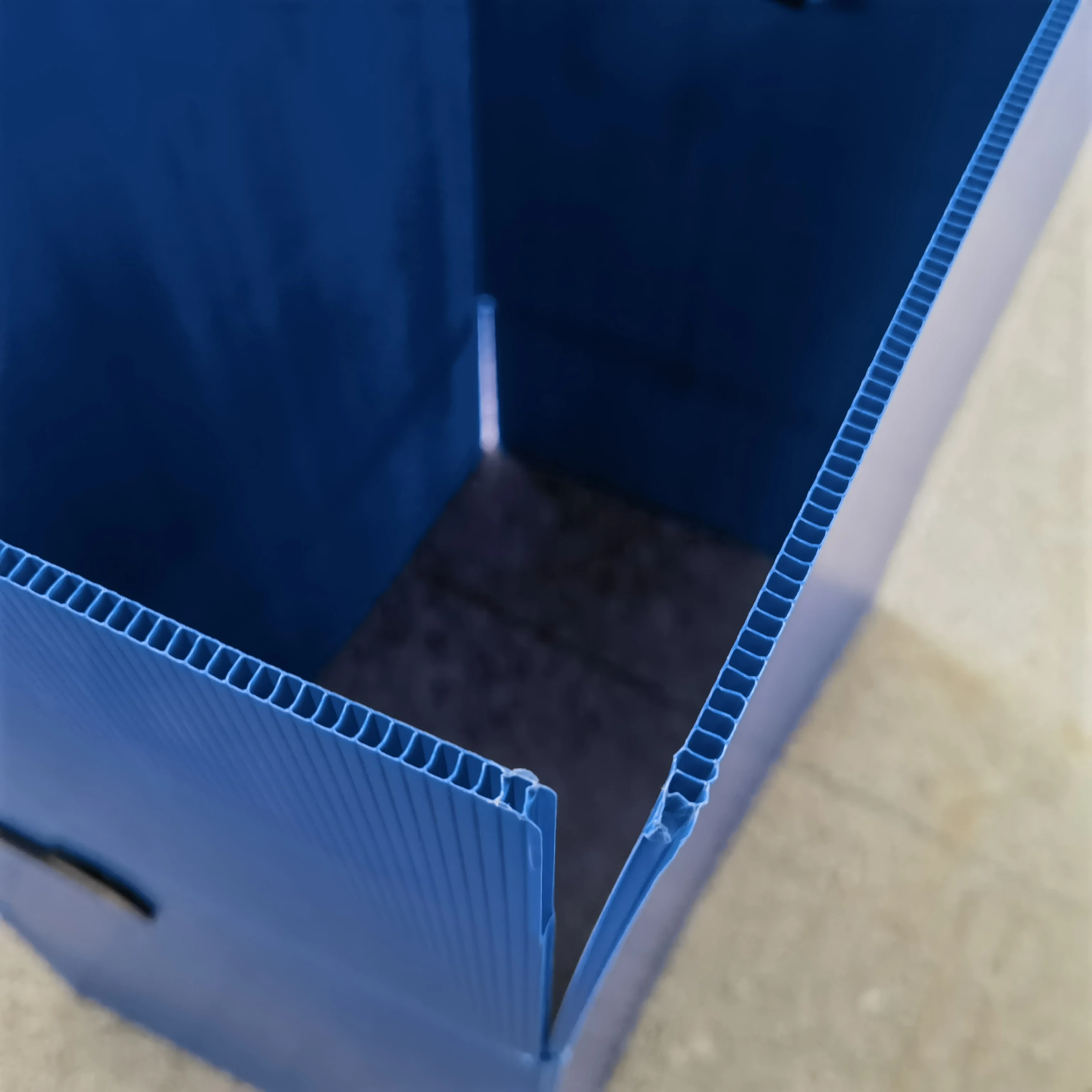 Wholesale Shipping Boxes Workshop Combined Cabinet Parts Organizer  Plastic Stackable Storage Bins PP Corrugated with Handle