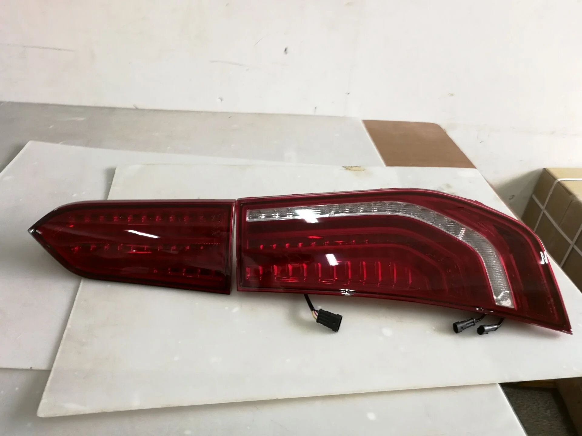 Auto lighting system bus parts HC-B-2676-1 24V Irizar rear lamp tail lights led I8