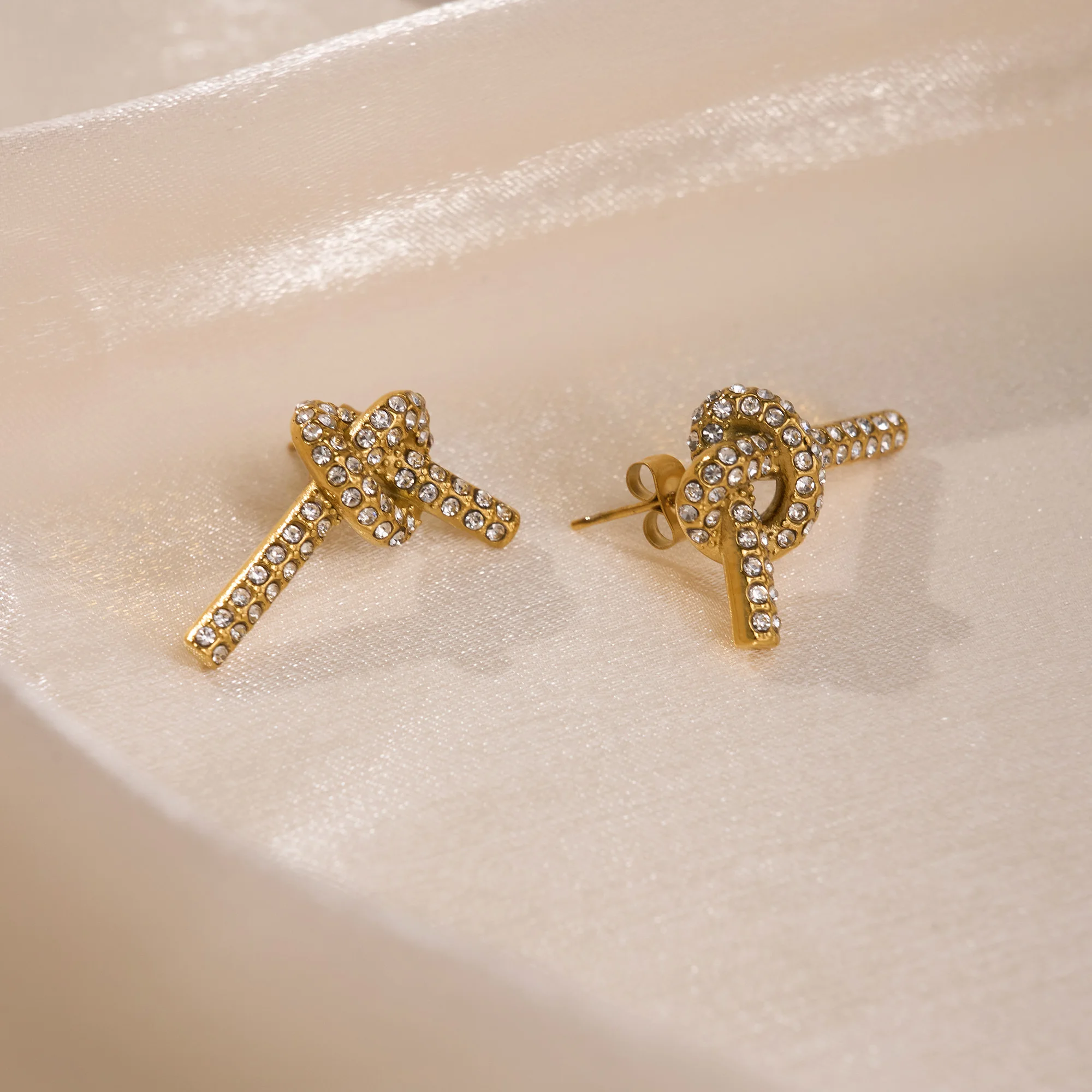 Dazan NEW Winter HOT 18k Gold Plated Hypoallergenic Stainless Steel 3A Zircon Knot Twist Earrings Fashion Show Model Jewelry