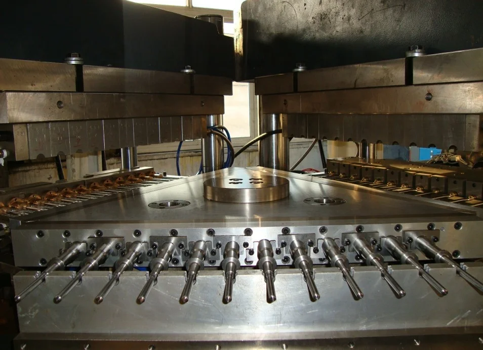 Пресс-форма для пластиковых бутылок машины jomar