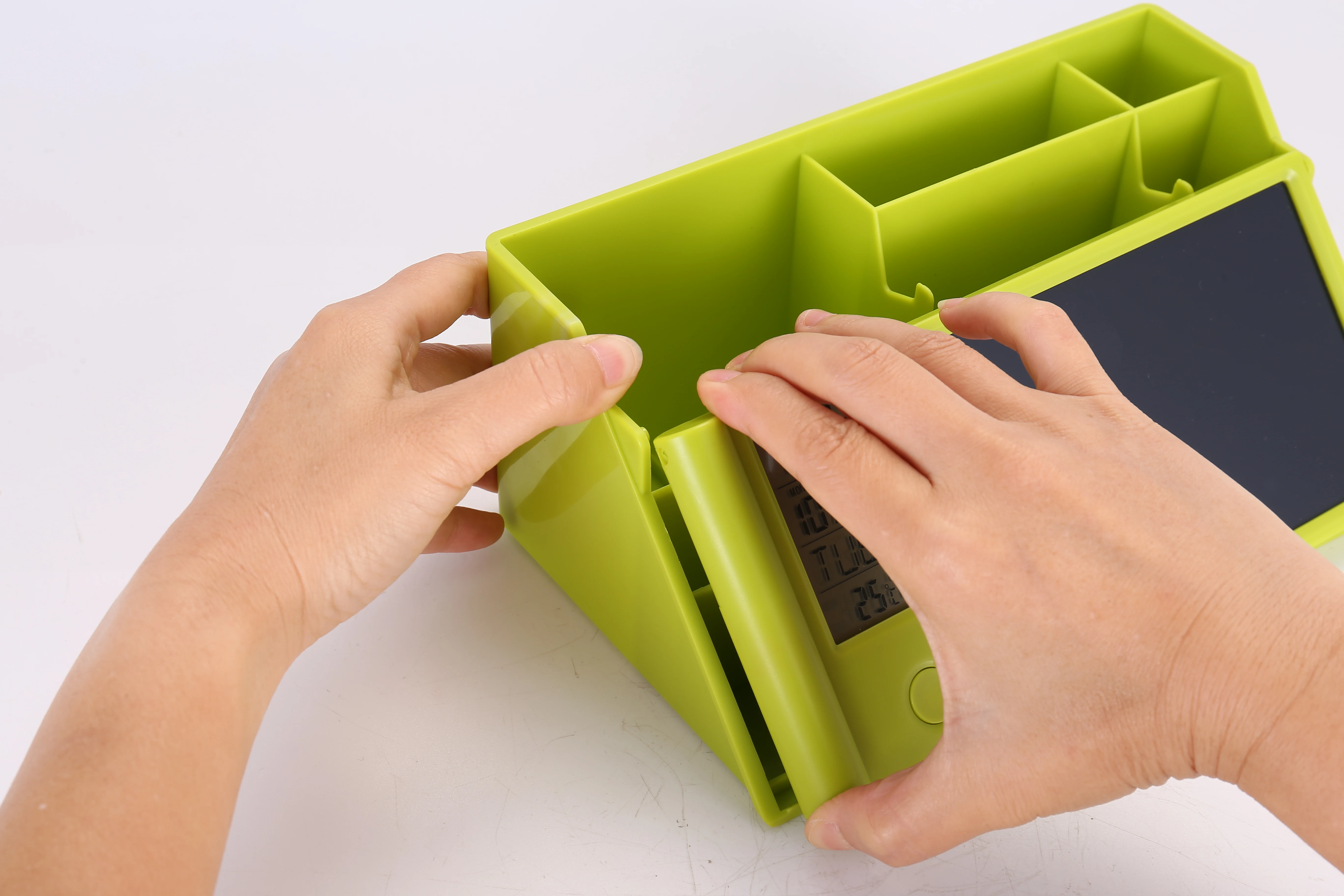 China Manufacture Pen Holder With Lcd Note And Electronic Clock Scheduler Display Message Writing Board