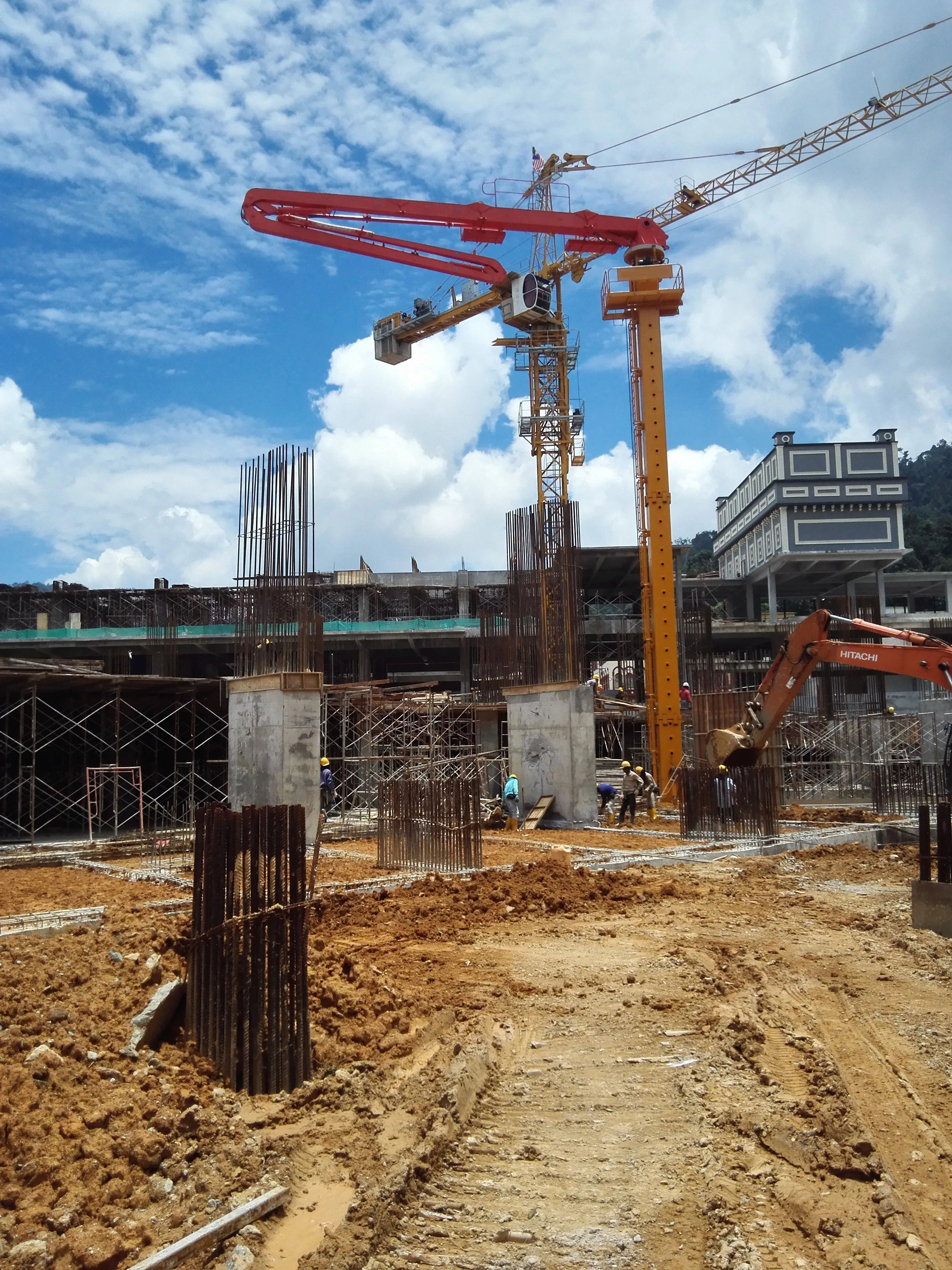 
Chinese Supplier Provides 33M Concrete Pump Placing Boom 