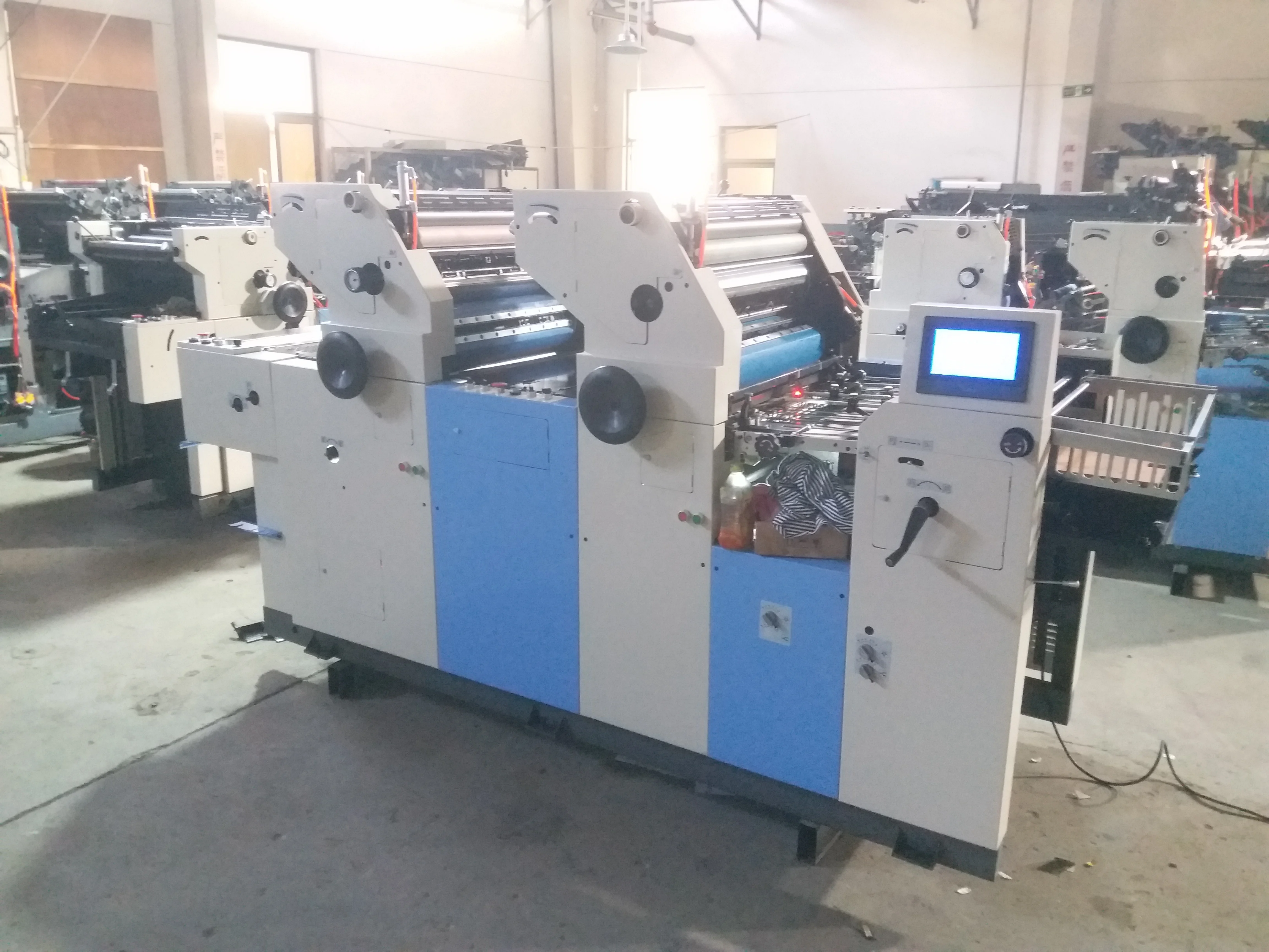 Офсетная печатная машина ZR256II 52 по всему миру