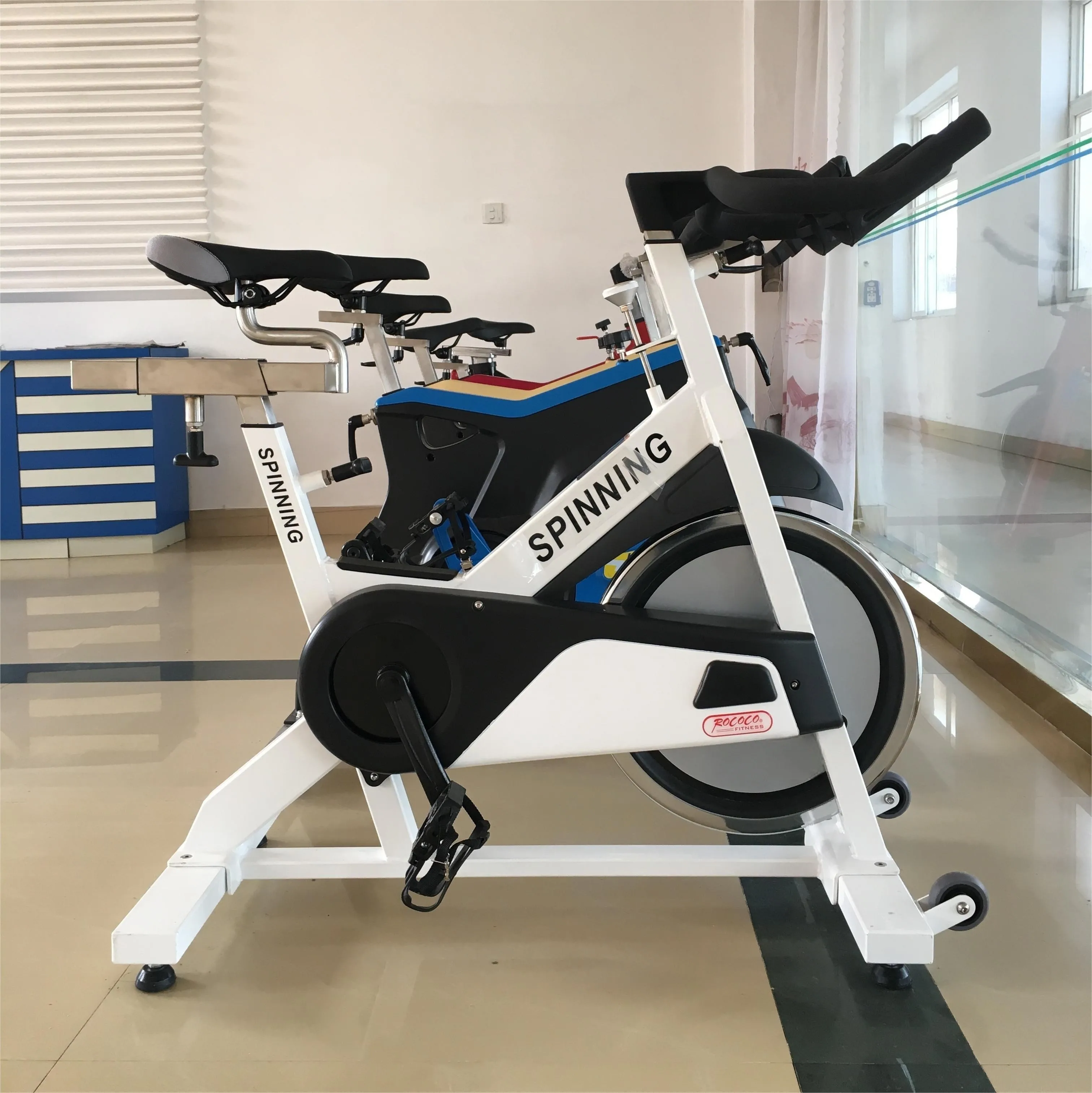 YG-S006 YG Fitness Commercial Hot Sales Fitness Spin Bike OEM Customized Spinning Bike
