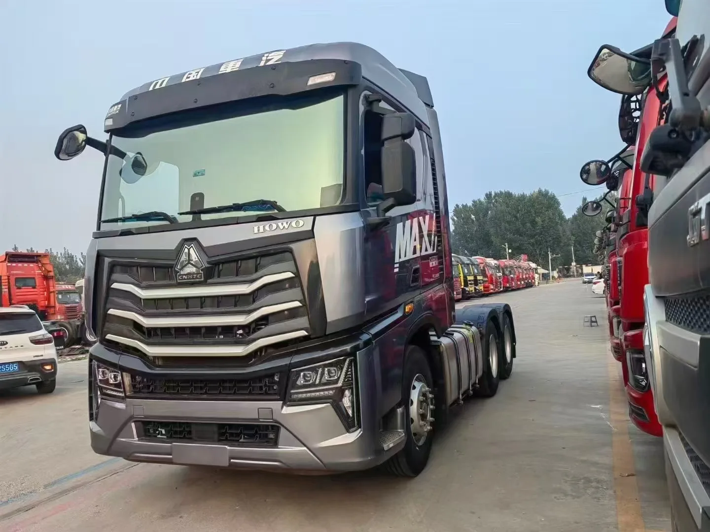 Подержанный 2023 HOWO MAX 510HP 480HP EURO5 EURO6 6x4 тягач для продажи Mexico