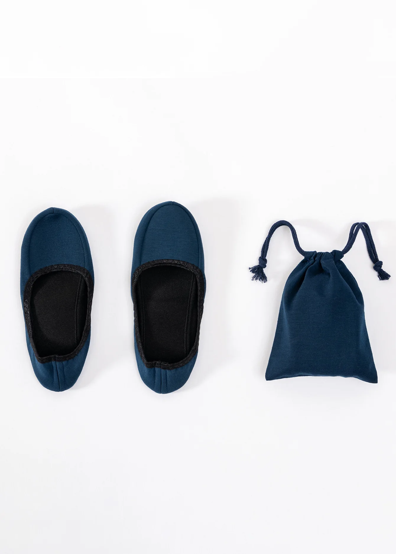 Portable Foldable Cotton Slippers Silent Indoor Travel Shoes for Men and Women for Winter Spring Packaged Closed Toe  Shoe