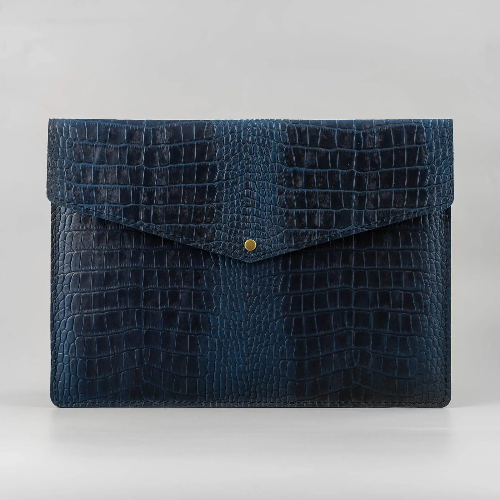 Crocodile-Embossed Leather Stamped Bags Crocodile Pattern on Cow Leather Genuine leather Laptop Cases for Mac