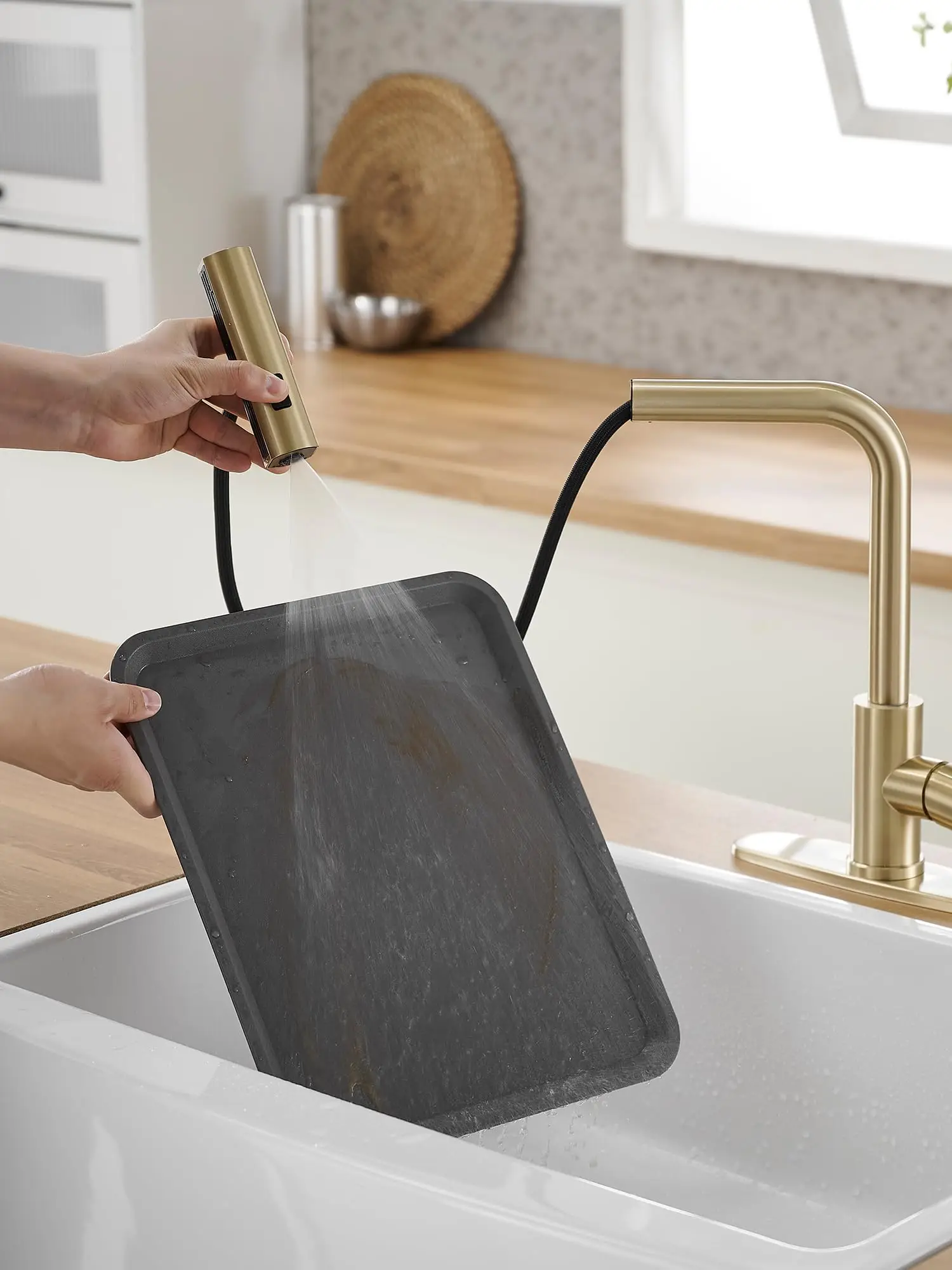 Factory Luxury Brass Kitchen Tap Sink Mixer Brushed Gold Kitchen Faucet With Pull Down Sprayer