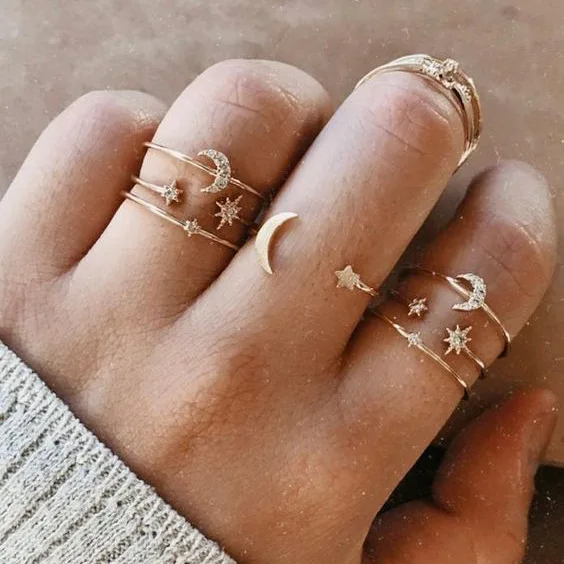 
Wholesale 2020 New Trendy 18K Gold Plated Hollow Star Wave Crystal Jewelry Customized Men Women Simple Fashion Rings 