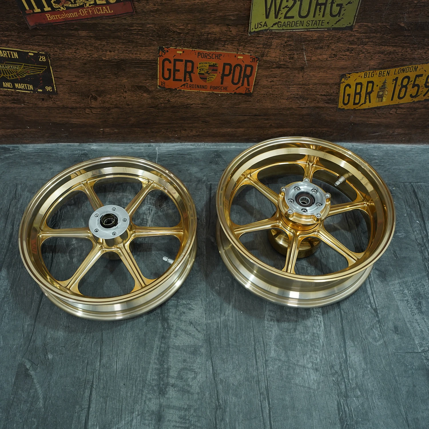 Golden Forged Monoblock Wheel 17x3.5 17x5.5 Inch Motorcycle Rims