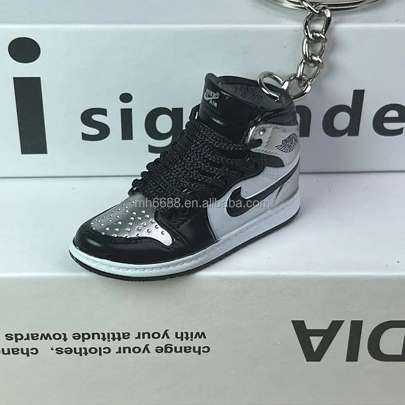 Promotional Keychain 3d Mini Shoe Model Running Gym Tennis Shoes Sneaker Charm Keychain Wholesale
