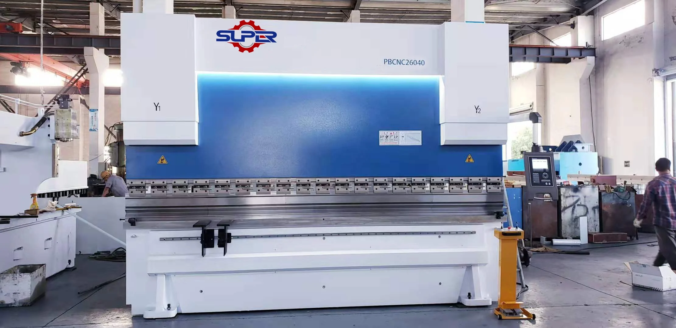 100T / 3200mm da52s cnc steel plate hydraulic press brake machine