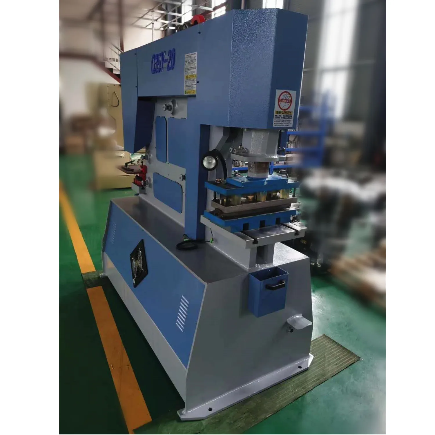 Q35Y Hydraulic Sheet Metal Steel Ironworker Shearing and Punching