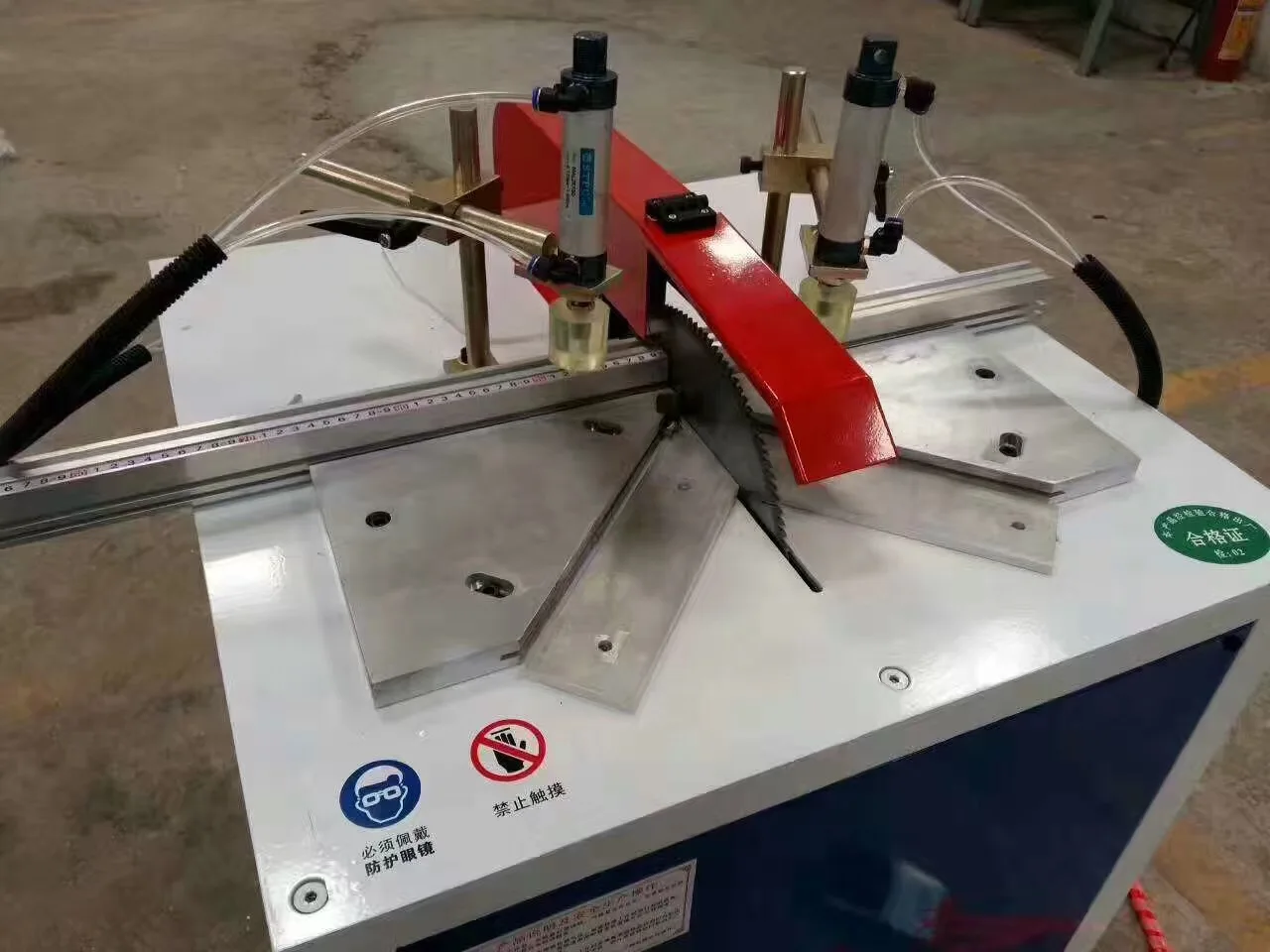 Multifunctional angle cutting machine aluminum profiles Edge banding machine aluminum cutting machine