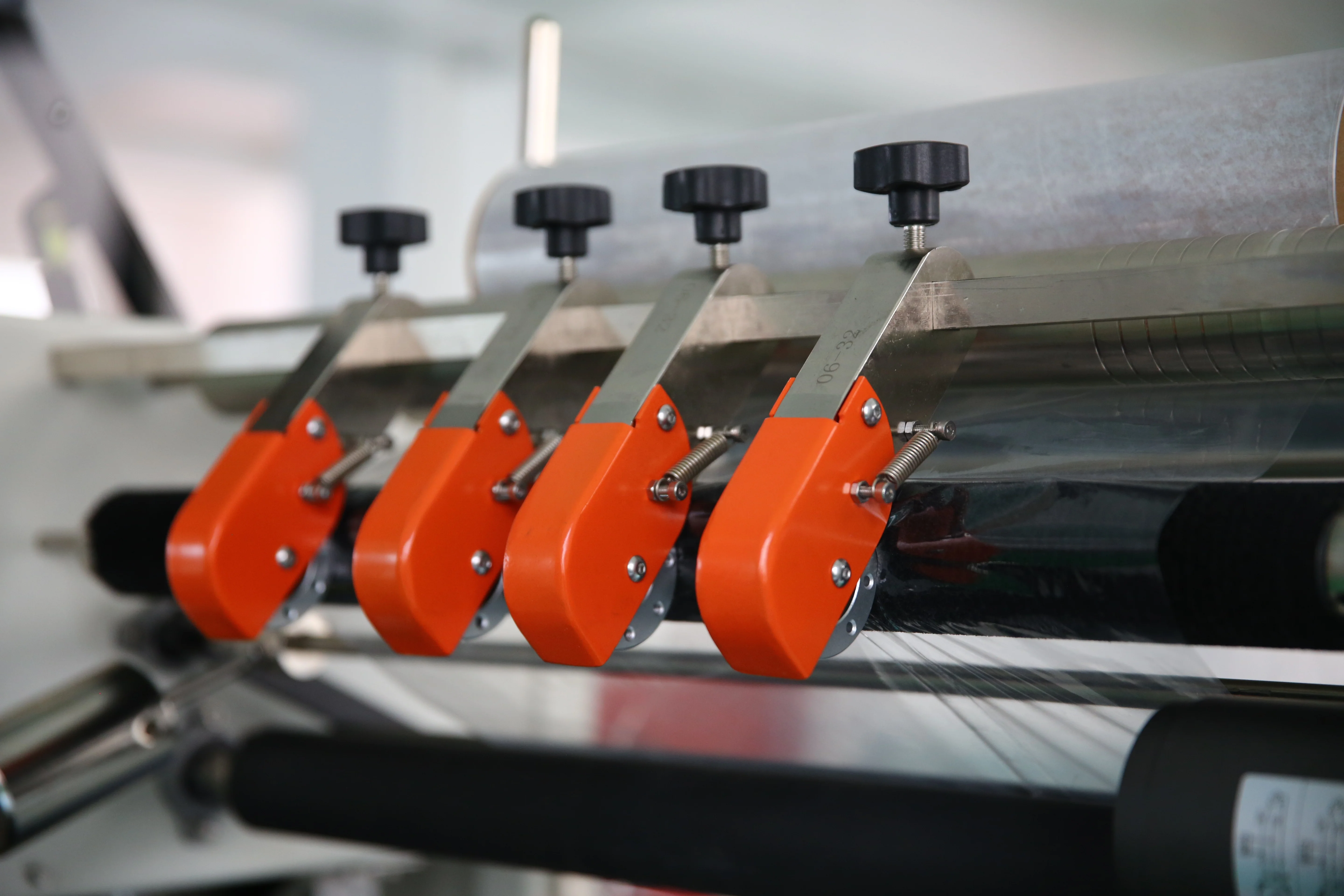 
Pof Film Sealing Mobile Phone Box Shrink Wrapping Machine 