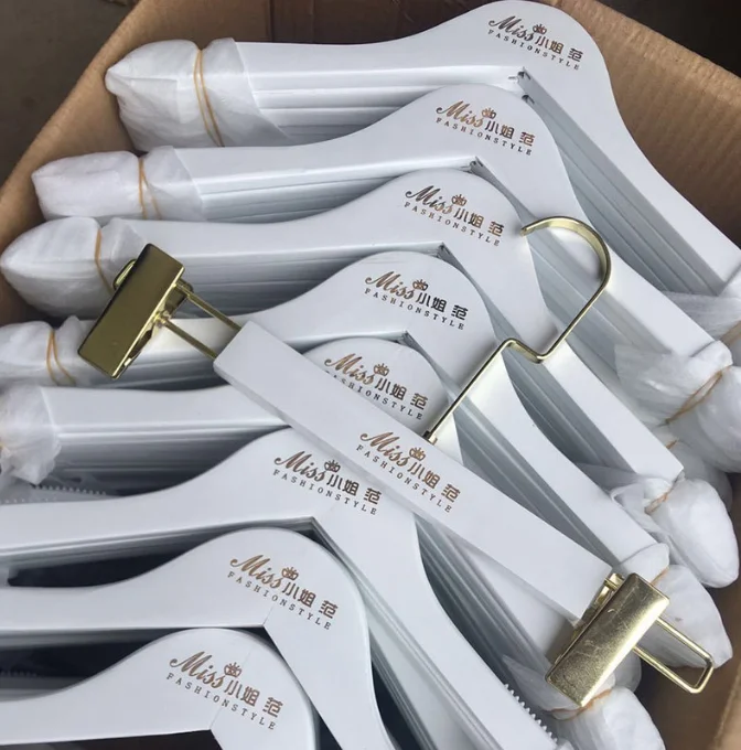 Wholesale Top Quality Wood Hanger Customized Logo Long Gold Hook Hangers White Wooden Hangers For Clothes Store