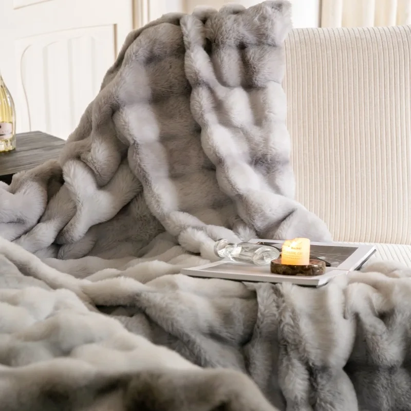 TS Good Price Winter Vanity Living Faux Fur Oversized Throw Blanket Bedding Faux Rabbit Fur Blanket Fluffy Blanket With Pillow