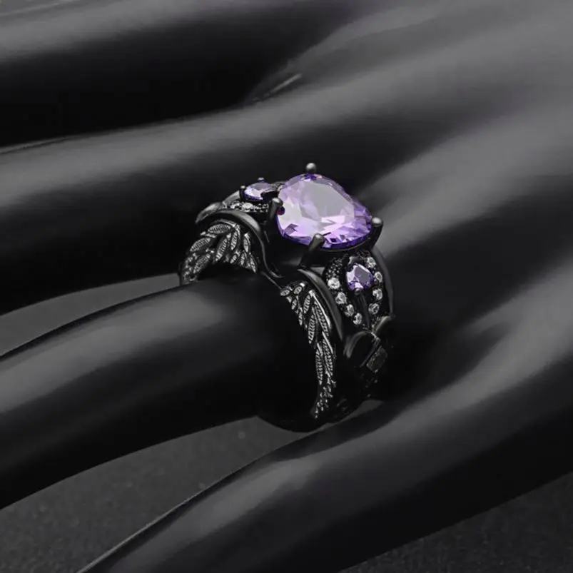 Engagement Rings For Women 2022 Black Gold Heart-Shaped Purple/Red Zircon Fashion Wedding Ring