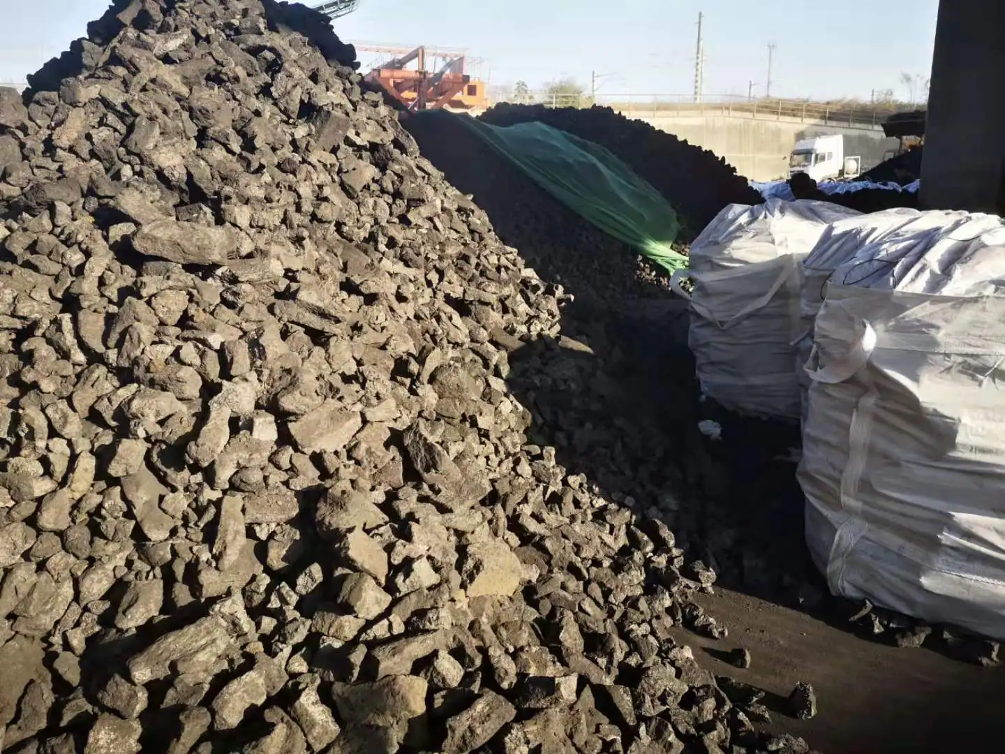 Low moisture met coke plant fuel 90-150mm metallurgical coke stamped charge good quality