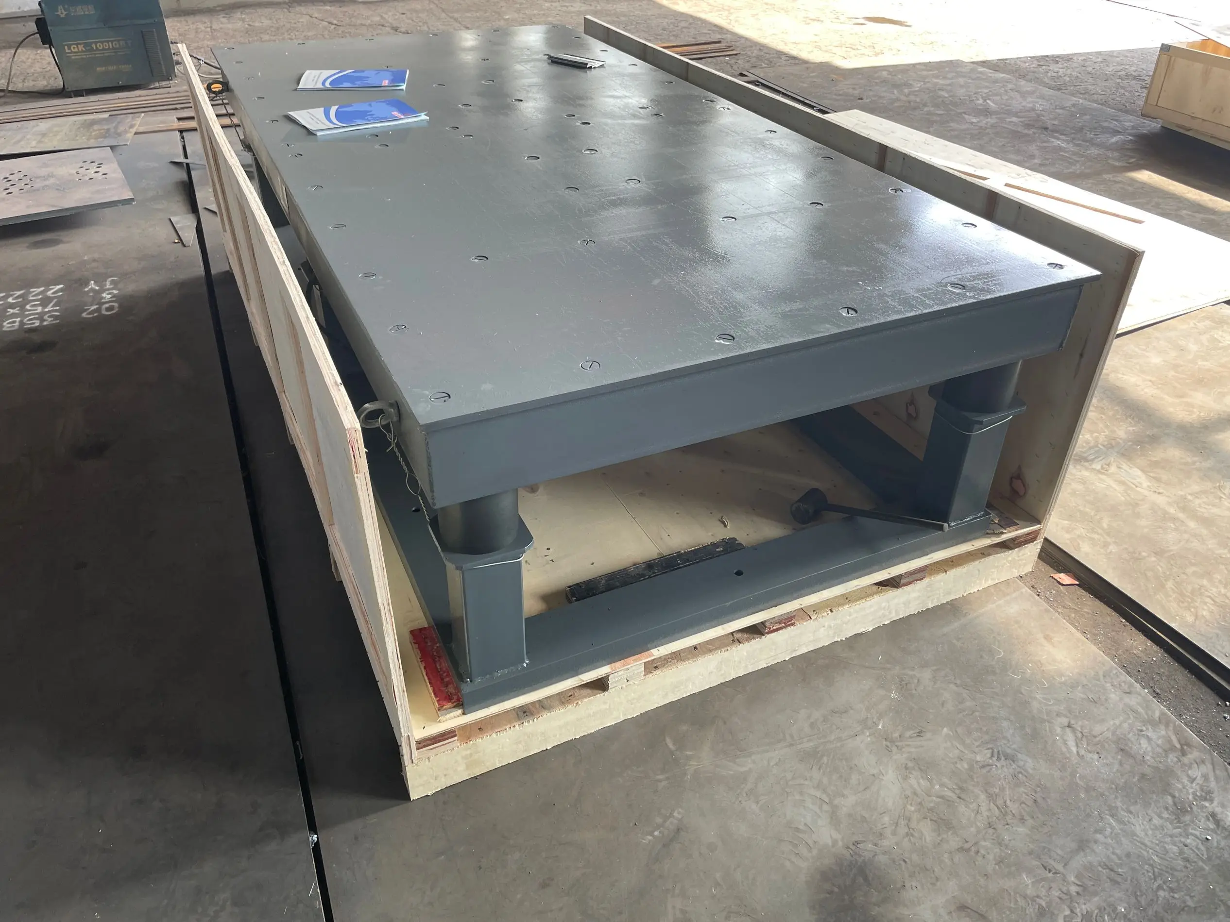 Factory Price Industrial 500*500mm Cement Bulk Material Vibrating Table for Concrete Mold